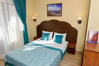 Гостиница Абаго Гузерипль Двухместный номер «Комфорт» с 1 кроватью или 2 отдельными кроватями-5